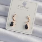 Xuping Rose Renk Siyah Zirkon Taşlı Kıvrımlı Küpe