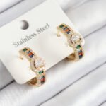 316L Çelik Renkli Zirkon Taşlı Kalpli Baget Halka Model Gold Renk Kadın Küpe