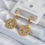 316L Çelik Gold Renk Kutup Yıldızı Model İşleme Detay Zirkon Taşlı Kadın Küpe