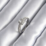 Pirinç Gümüş Renk Zirkon Taşlı Kadın Yüzük