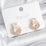 Pirinç Gold Renk Zirkon Taşlı Kadın Küpe