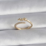 Pirinç Gold Renk Zirkon Taş Detay Kalp Model Kadın Yüzük