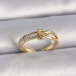 Pirinç Gold Renk Ayarlanabilir Zirkon Taşlı Düğüm Kalp Model Kadın Yüzük