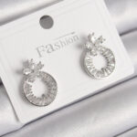 Pirinç Gümüş Renk Zirkon Taşlı Halka Model Çiçek Figür Kadın Küpe