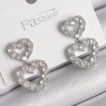 Pirinç Gümüş Renk Zirkon Taşlı Sallantı Kalp Model Kadın Küpe