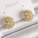 Pirinç Gold Renk Zirkon Taşlı Kadın Küpe