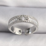 Pirinç Gümüş Renk Zirkon Taşlı Yıldız İşleme VIP Seri Kadın Yüzük