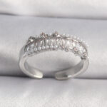 Pirinç Gümüş Renk Zirkon Taşlı İnci Detay VIP Seri Kadın Yüzük