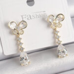 Pirinç Gold Renk Zirkon Taşlı Kelebek Model Sallantı Damla Zirkon Taş Kadın Küpe