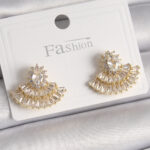 Pirinç Gold Renk Zirkon Taşlı Yelpaze Model Kadın Küpe