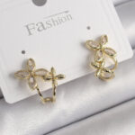 Pirinç Gold Renk Zirkon Taşlı 2'Li Çiçek Model Kadın Küpe