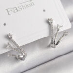 Pirinç Gümüş Renk Zirkon Taşlı Kadın Küpe