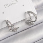 Pirinç Gümüş Renk Zirkon Taşlı Halka Model Sallantı Yıldız Detay Kadın Küpe