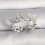 Pirinç Gümüş Renk Zirkon Taşlı Beyaz Mineli Kelebek Model Ayarlanabilir Yüzük