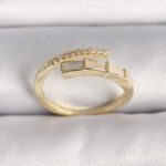 Pirinç Gold Renk Zirkon Taş Detaylı Yılan Model Ayarlanabilir Yüzük