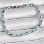 Pirinç Gümüş Renk Su Yolu Zirkon Taşlı Nazar Boncuklu Kadın Bileklik