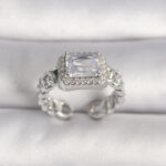 Pirinç Gümüş Renk Ayarlanabilir Zincir Kare Zirkon Taşlı Kadın Yüzük