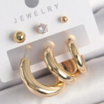 Pirinç Gold Renk Halka Model Zirkon Taşlı Topçuk Detay Kadın Küpe