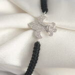 Pirinç Gümüş Renk Zirkon Taşlı Zambak Figür Asanrsörlü Makrome Model Kadın Bileklik