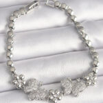 Pirinç Gümüş Renk Zirkon Taşlı Kelebek Figür Çiçek Zincir Model Kadın Bileklik