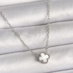 316L Çelik Gümüş Renk Beyaz Yonca Model Kadın Kolye