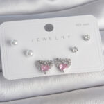 Pirinç Gümüş Renk Pembe Zirkon Taşlı Kalp Model İnci Detay 925 Ayar Gümüş Çivi Kadın Küpe Seti