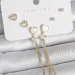 Pirinç Gold Renk Beyaz Mineli Sallantı Mineli Kalp Model Zirkon Taş Detaylı 925 Ayar Gümüş Çivi Kadın Küpe Seti