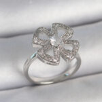 Pirinç Gümüş Renk Zirkon Taşlı Yonca Model Ayarlanabilir Kadın Yüzük