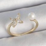 Pirinç Gold Renk Zirkon Taşlı Çiçek Model İnci Detay Ayarlanabilir Kadın Yüzük