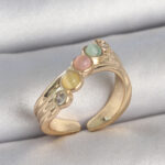 Pirinç Gold Renk Zirkon Taş Detaylı Karışık Mineli Ayarlanabilir Kadın Yüzük