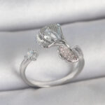 Pirinç Gümüş Renk Zirkon Taşlı Deniz Kabuğu Model Ayarlanabilir Kadın Yüzük