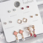 Pirinç Gold Renk Zirkon Taşlı Sallantı İnci Detay 7 Çift Kadın Küpe