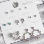 Pirinç Gümüş Renk Zirkon Taşlı Gül Figür Halka Model 7 Çift Kadın Küpe Seti