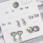 Pirinç Gümüş Renk Zirkon Taşlı Sallantılı Kalp Model Çiçek Detay 7 Çift Kadın Küpe Seti