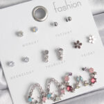 Pirinç Gümüş Renk Zirkon Taşlı Damla Model Çiçek Detay 7 Çift Kadın Küpe Seti