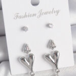 Pirinç Gümüş Renk Zirkon Taşlı Sallantılı Kalp Model 3 Çift Kadın Küpe Seti