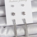 Pirinç Gold Renk Zirkon Taşlı Sallantılı Çiçek Detay 3 Çfit Kadın Küpe Seti