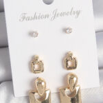 Pirinç Gold Renk Zirkon Taşlı Sallantılı Kare Model 3 Çift Kadın Küpe Seti