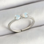 Pirinç Fiyonk Figürlü Zirkon Taşlı Gümüş Renk Ayarlanabilir Kadın Yüzük