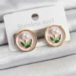 Pirinç Pembe Mineli Lale Figürlü Sanatsal Portre Model Gold Renk Kadın Küpe