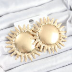 Pirinç Güneş Model Gold Renk Kadın Küpe