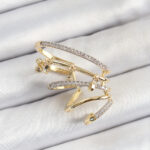 Pirinç Zirkon Taşlı Sıkıştırma Sağ Kıkırdak Gold Renk Kadın Küpe