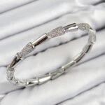 Pirinç Zirkon Taşlı Kemik Model Gümüş Renk Vip Kadın Bileklik