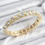 Pirinç Zirkon Taşlı Kare Model Gold Renk Lastikli Kadın Bileklik