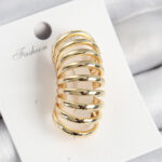 Pirinç Yay Model Gold Renk Sağ Kıkırdak Küpe