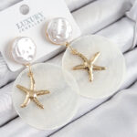 Pirinç İncili Deniz Kabuğu Figürlü Sedef Model Gold Renk Kadın Küpe