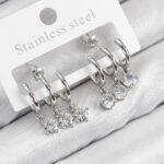 Pirinç Sallantılı Zirkon Taşlı Model Gümüş Renk Kadın Küpe