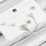 Pirinç Zirkon Taşlı Yonca Model Gümüş Renk 925 Ayar Gümüş Çivi Kadın Küpe Set