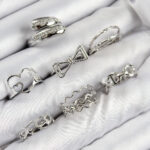 Pirinç Zirkon Taşlı Fiyonk Ve Kalp Model Gümüş Renk Kadın Yüzük Kombin Set