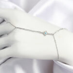 Pirinç Zirkon Taşlı Mavi Boncuklu Yonca Model Gümüş Renk Şahmeran